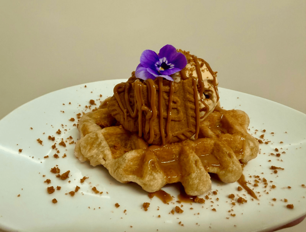 Vegan Waffle with Biscoff 